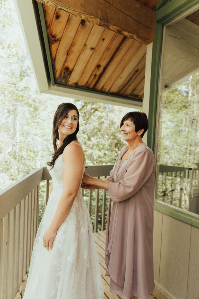 maroon bells wedding photos, maroon bells elopement, mountain elopement inspiration, aspen wedding, wedding ceremony photos, mountain wedding inspiration, elopement inspiration, colorado wedding, wedding photographer, aspen wedding photographer, aspen wedding photos, aspen wedding photos, maroon bells elopement photos, maroon bells amphitheater wedding photos, bride and groom photos, wedding dress inspo, destination wedding photographer, elopement photographer