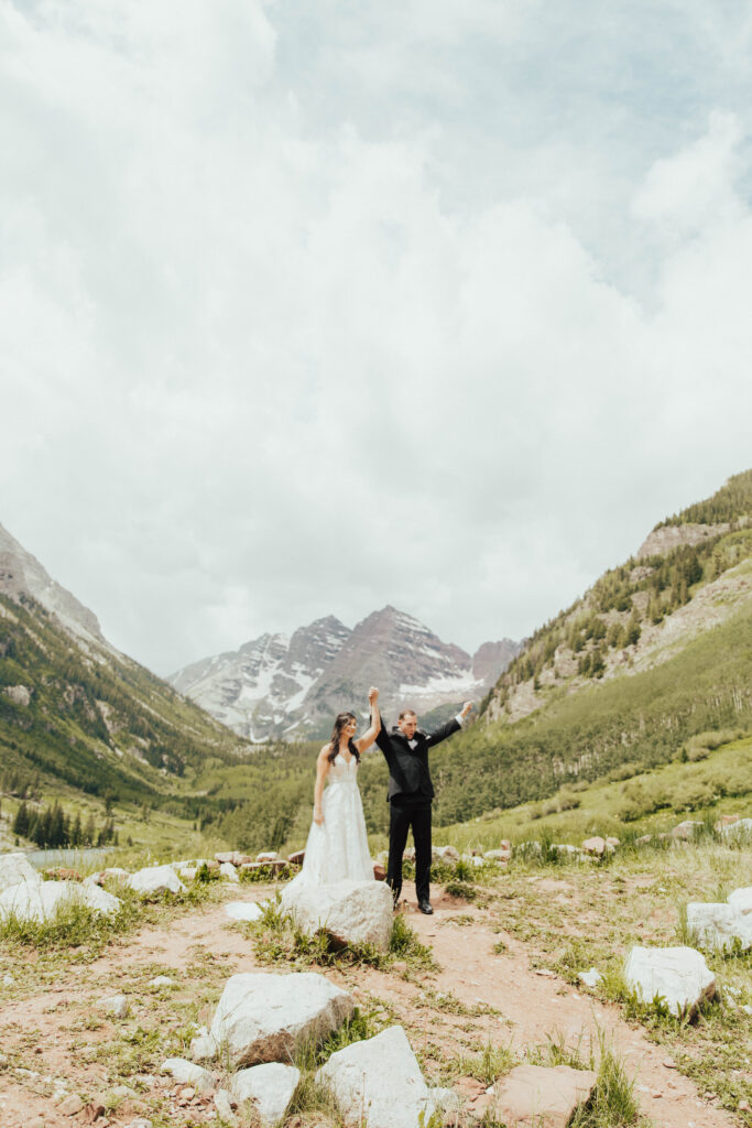 maroon bells wedding photos, maroon bells elopement, mountain elopement inspiration, aspen wedding, wedding ceremony photos, mountain wedding inspiration, elopement inspiration, colorado wedding, wedding photographer, aspen wedding photographer, aspen wedding photos, aspen wedding photos, maroon bells elopement photos, maroon bells amphitheater wedding photos, bride and groom photos, wedding dress inspo, destination wedding photographer, elopement photographer