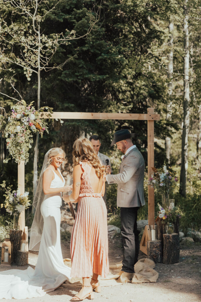 luxury mountain wedding photographer, intimate wedding venue, colorful wedding, wildflower wedding floral arrangements, western luxe groom inspiration, destination wedding photographer, timeless mountain wedding photos, couture wedding gown inspiration, elegant outdoor wedding ceremony, intimate mountain wedding ceremony